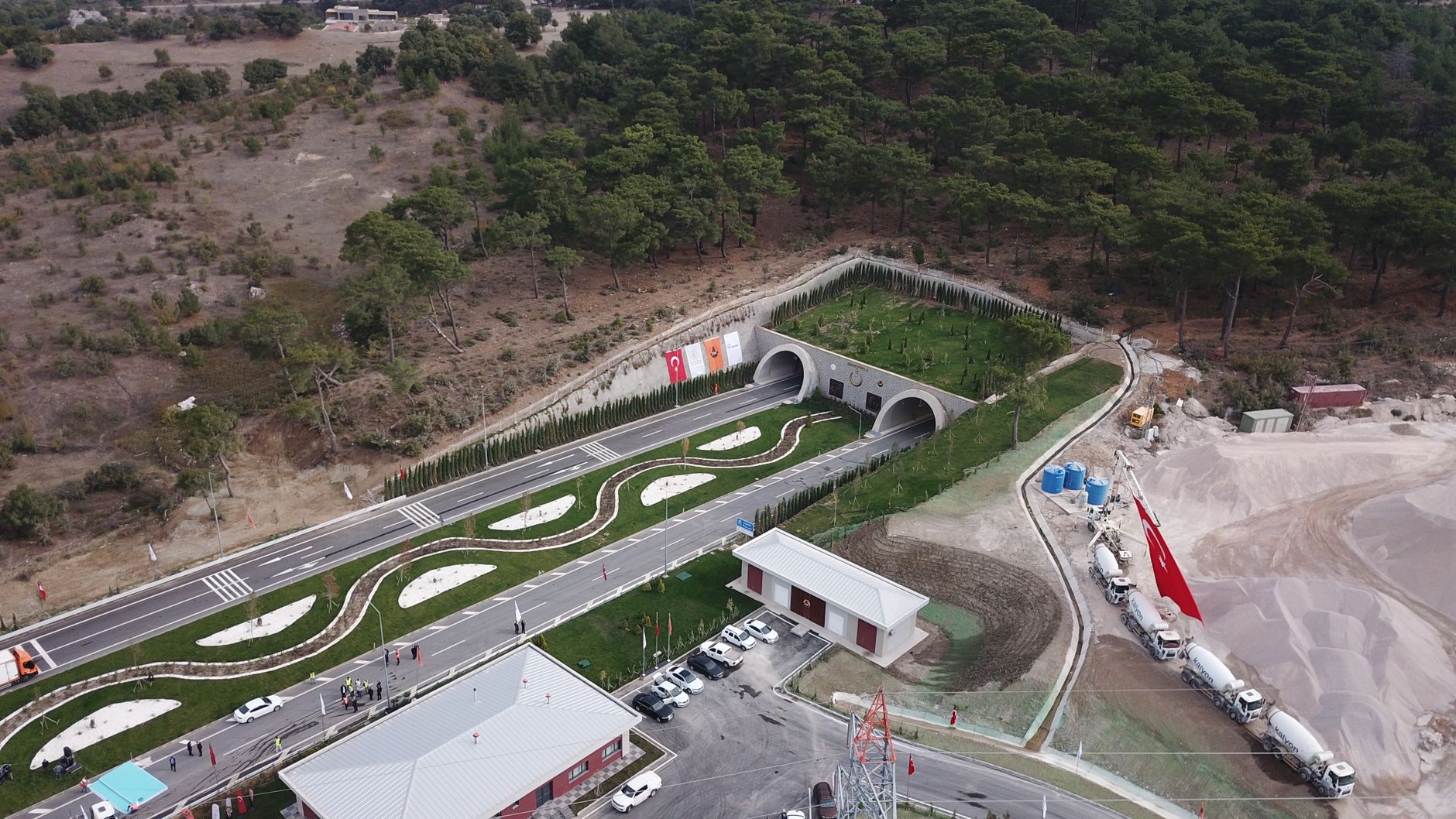 Aerial shot of a tunnel entrance surrounded by greenery in Yeniçam, Turkey. — Why weight loss needs a medical foundation